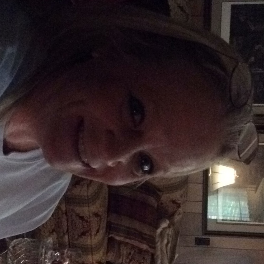 Meet your Posher, Pam